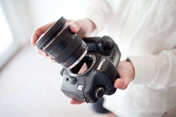 Как чистить объектив фотоаппарата